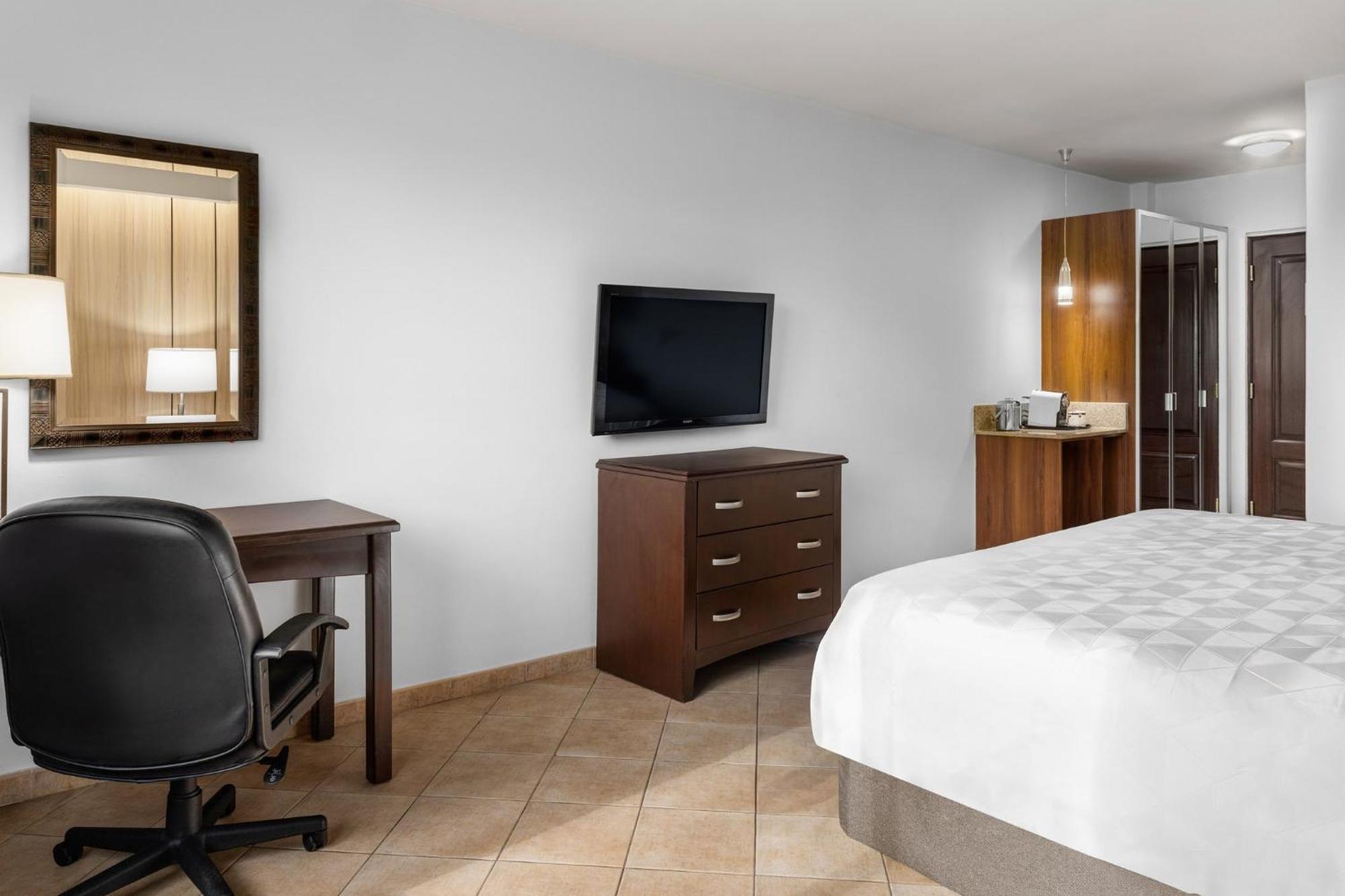 Holiday Inn Panama Canal By Ihg Exterior photo